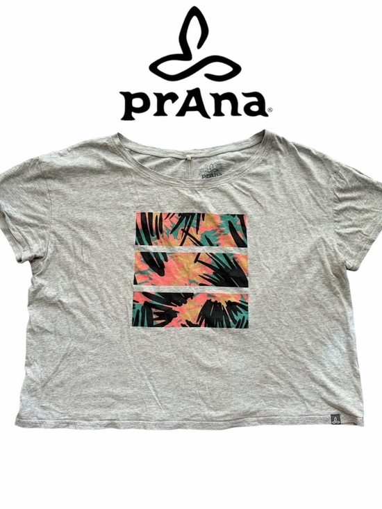 Prana Tops - prAna Graphic Tee Women’s Grey Short Sleeve T-Shirt Tropical Print Casual Boho